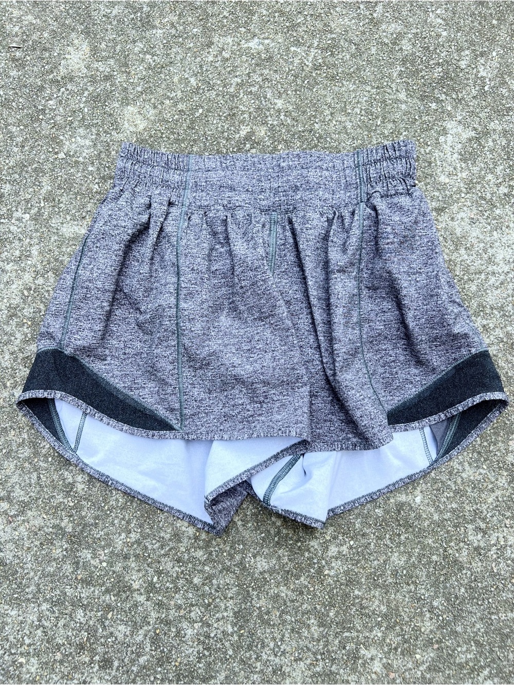 Lululemon Hotty Hot Low Rise Shorts Heather Lux Multi Black Tall Size 4